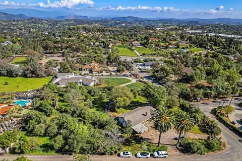 View/Area - 1890 Calmin Dr, Fallbrook, CA 92028 photo 3 of 5