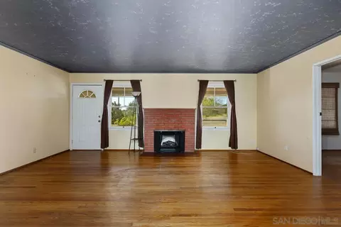 Living - 1890 Calmin Dr, Fallbrook, CA 92028 photo 5 of 5