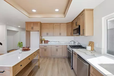 589 E J St, Chula Vista, CA 91910 photo 8