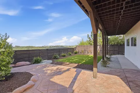 589 E J St, Chula Vista, CA 91910 photo 31