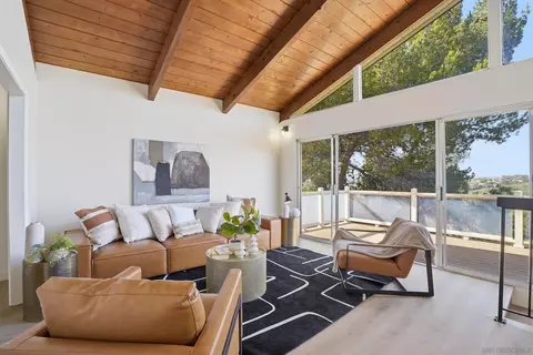 589 E J St, Chula Vista, CA 91910 photo 17