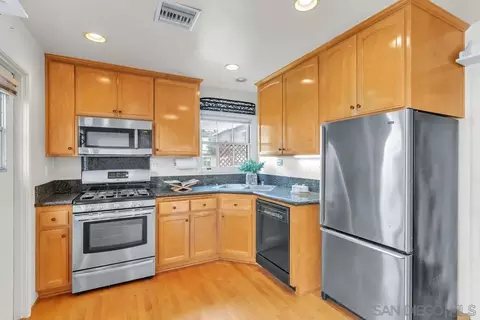 Kitchen - 431 H Ave, Coronado, CA 92118 photo 2 of 4