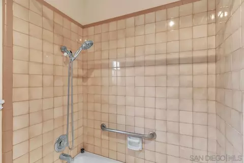 Bath - 431 H Ave, Coronado, CA 92118 photo 3 of 3
