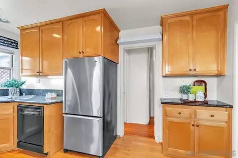 Kitchen - 431 H Ave, Coronado, CA 92118 photo 4 of 4