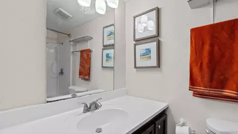 Bath - 1819 Lilac Ln, Alpine, CA 91901 photo 3 of 3