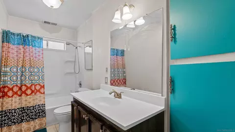 Bath - 1819 Lilac Ln, Alpine, CA 91901 photo 1 of 3