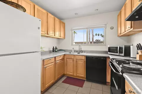 Kitchen - 403 Emerald Ave #8, El Cajon, CA 92020 photo 1 of 3