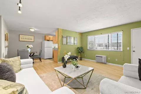 Living - 403 Emerald Ave #8, El Cajon, CA 92020 photo 3 of 4