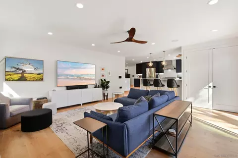 Living - 965 Home Ave, Carlsbad, CA 92008 photo 5 of 7