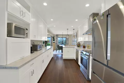 Kitchen - 753 Concerto Gln, Escondido, CA 92025 photo 2 of 2
