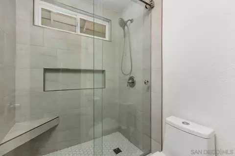 Bath - 5259 Hubbert St, Oceanside, CA 92056 photo 2 of 5
