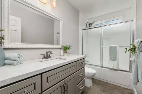 Bath - 5259 Hubbert St, Oceanside, CA 92056 photo 4 of 5
