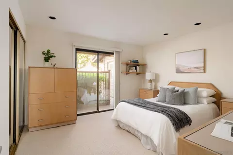 Bedroom - 15943 Ranch Hollow Rd, Poway, CA 92064 photo 3 of 5