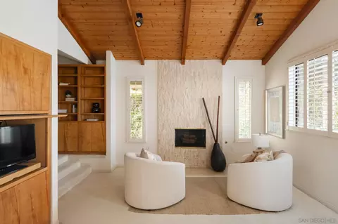 Living - 15943 Ranch Hollow Rd, Poway, CA 92064 photo 6 of 6
