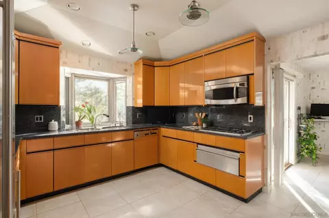 Kitchen - 15943 Ranch Hollow Rd, Poway, CA 92064 photo 1 of 3