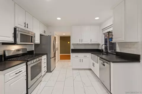 Kitchen - 1413 Eastview Ct, Oceanside, CA 92056 photo 2 of 6