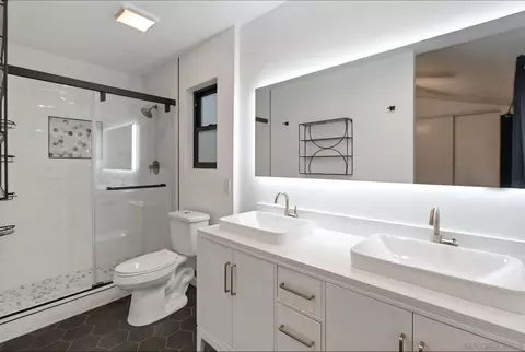 Bath - 1413 Eastview Ct, Oceanside, CA 92056 photo 2 of 4
