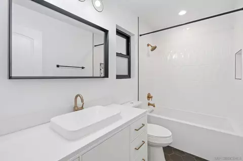 Bath - 1413 Eastview Ct, Oceanside, CA 92056 photo 4 of 4