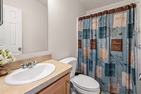 Bath - 14089 Pomegranate Ave #214, Poway, CA 92064 photo 1 of 2