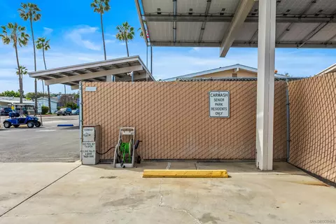 Exterior - 14089 Pomegranate Ave #214, Poway, CA 92064 photo 6 of 8