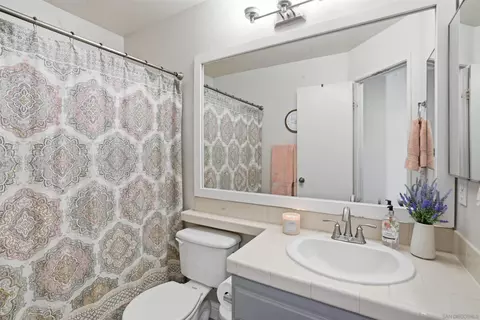 Bath - 32836 Caserta Dr, Temecula, CA 92592 photo 2 of 2