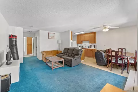 1641 Pentecost Way #6, San Diego, CA 92105