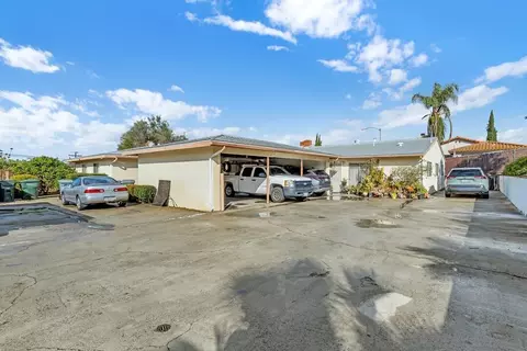 120 Trellis Ln, Escondido, CA 92026
