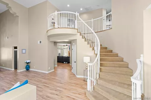 Entry Way - 45632 Corte Lobos, Temecula, CA 92592 photo 2 of 4