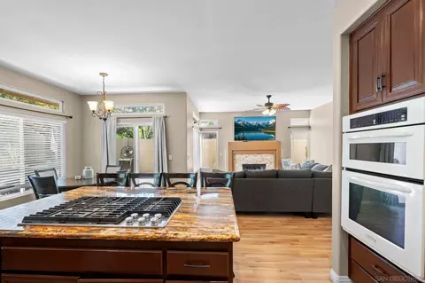 Kitchen - 45632 Corte Lobos, Temecula, CA 92592 photo 3 of 4