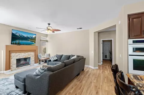 Living - 45632 Corte Lobos, Temecula, CA 92592 photo 2 of 2