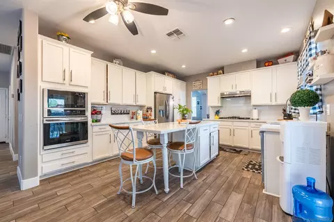 Kitchen - 226 Quail Run Dr, El Centro, CA 92243 photo 1 of 2