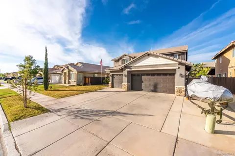 Exterior - 226 Quail Run Dr, El Centro, CA 92243 photo 2 of 5