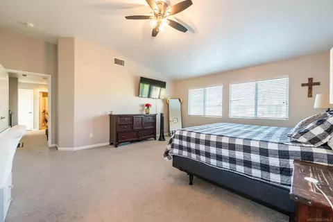 Bedroom - 226 Quail Run Dr, El Centro, CA 92243 photo 2 of 3