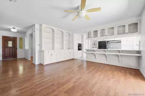 Living - 741 Rossiter Ln, Fallbrook, CA 92028 photo 4 of 6
