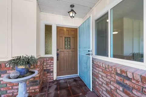 Entry Way - 741 Rossiter Ln, Fallbrook, CA 92028 photo 2 of 2