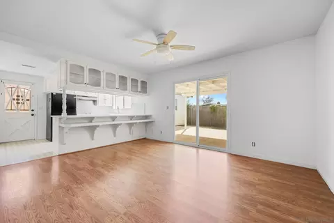 Living - 741 Rossiter Ln, Fallbrook, CA 92028 photo 5 of 6