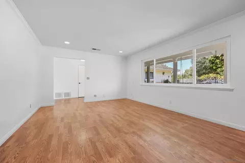 Living - 741 Rossiter Ln, Fallbrook, CA 92028 photo 1 of 6