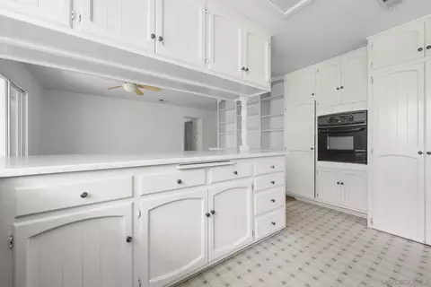 Kitchen - 741 Rossiter Ln, Fallbrook, CA 92028 photo 4 of 5