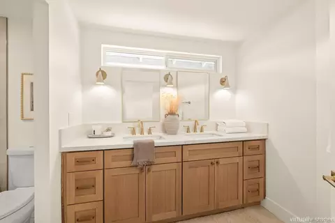 Bath - 14334 Sandown Ct, Poway, CA 92064 photo 5 of 7