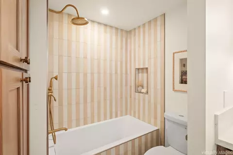 Bath - 14334 Sandown Ct, Poway, CA 92064 photo 6 of 7