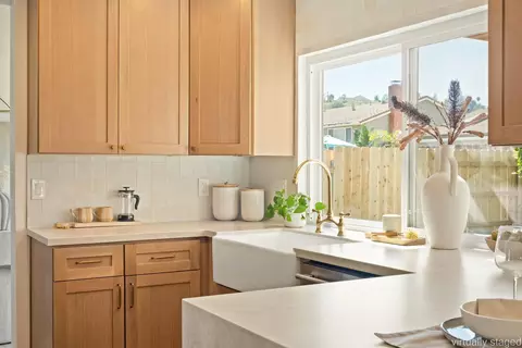 Kitchen - 14334 Sandown Ct, Poway, CA 92064 photo 3 of 4