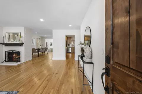 8627 Anrol Ave, San Diego, CA 92123