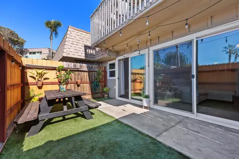 407 Requeza St #E9, Encinitas, CA 92024