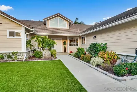 Exterior - 320 Jonah Rd, Escondido, CA 92027 photo 10 of 29