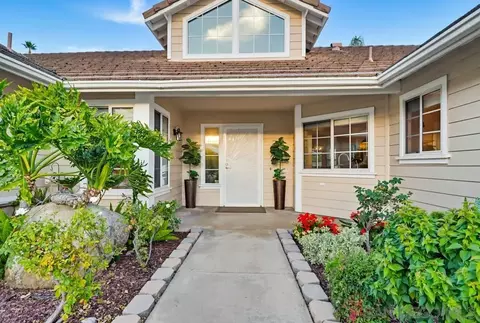 Exterior - 320 Jonah Rd, Escondido, CA 92027 photo 8 of 29