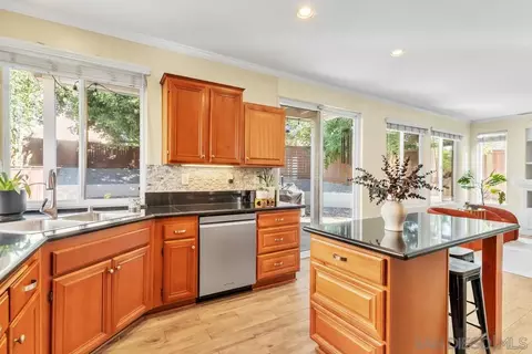 8786 Gracilior Ct, Escondido, CA 92026 photo 14