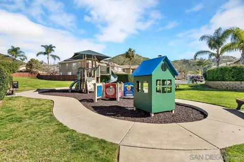 8786 Gracilior Ct, Escondido, CA 92026 photo 36