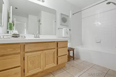 Bath - 12701 Oak Knoll Rd, Poway, CA 92064 photo 7 of 7
