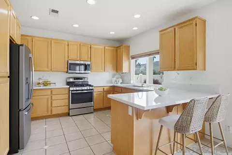 Kitchen - 12701 Oak Knoll Rd, Poway, CA 92064 photo 1 of 2