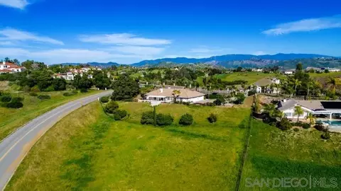 View/Area - 4417 Fallsbrae Rd, Fallbrook, CA 92028 photo 4 of 5